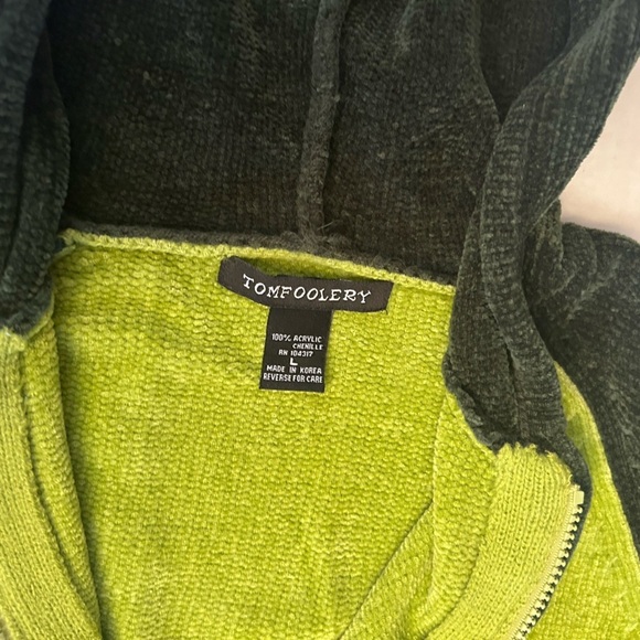 Tom Foolery girls acrylic green hoodie with front pockets Sz-L.  N9 - Picture 5 of 7